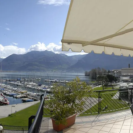 Darsena 7 - Fronte - Vacanze Sul Serio Lovere