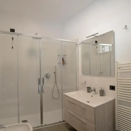 Apartment Darsena 7 - Fronte - Vacanze Sul Serio Lovere
