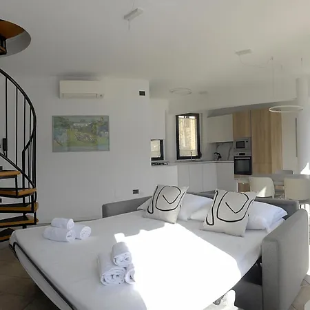 Apartment Darsena 7 - Fronte - Vacanze Sul Serio *